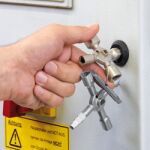 KNIPEX TwinKey  ® Klíč pro běžné skříně a systémy zavírání 92 mm  - 001101