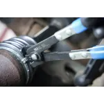 Detail kleští na svorky nápravových manžet se zámkem pro ušní svorky – B161