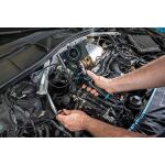 Endoskopická kamera Hazet při použití na motoru automobilu - HA264568