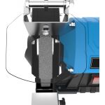 Detail brusného kotouče a ochranného krytu na stolní brusce Güde GDS 175-30