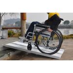 Přenosná skládací rampa pro invalidní vozíky, 122 cm - WR014FT