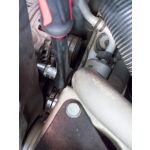 Ráčna s otočnou rukojetí usnadňující práci mezi komponenty motoru – V5437