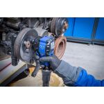 Použití mini rázového utahováku BGS při povolování šroubů motoru – B7646