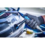 Použití pneumatické ofukovací pistole k čištění motorového prostoru auta, vysokotlaký vzduch - B7179