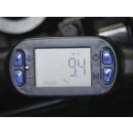 Detail digitálního displeje momentového klíče se zobrazením 9,4 Nm – B951