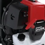 Detail benzínového motoru a palivové nádrže zádového fukaru Güde - GU95758