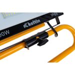 Detail připojeného napájecího kabelu k LED reflektoru 100W s kovovým tělem – K02057