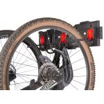 Detail uchycení kola na držáku s pevnými a odolnými háky - MW7100