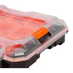 Detail víka boxu Tactix s odolnou plastovou západkou – TC320413