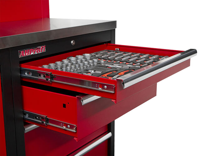 Dílenská zásuvková skříňka PROFI RED s kvalitními kuličkovými pojezdy Dílenská zásuvková skříňka PROFI RED s kvalitními kuličkovými pojezdy