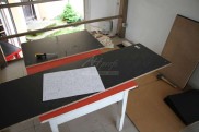 Instalace excentrů do bočnic nábytku do garáže Instalace excentrů do bočnic nábytku do garáže